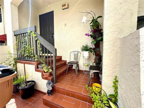 Republic Square, 806 Republic Ct, Deerfield Beach, Florida 33442, image 3