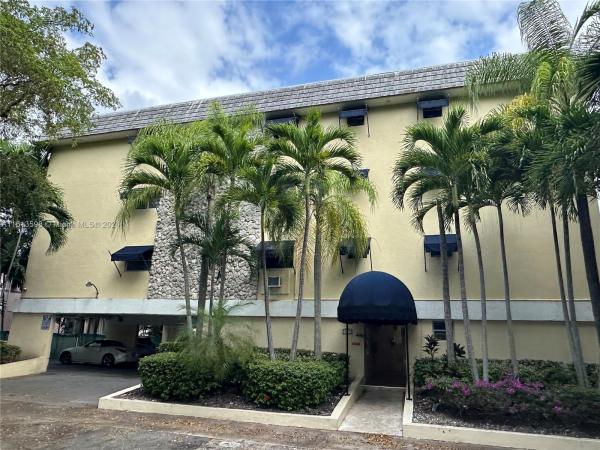 Villa Santander, 427 Santander Ave #404, Coral Gables, Florida 33134, image 3