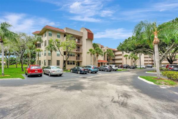 Sabal Palm Of Pine Island Ridge, 9520 Seagrape Dr #101, Davie, Florida 33324, image 1