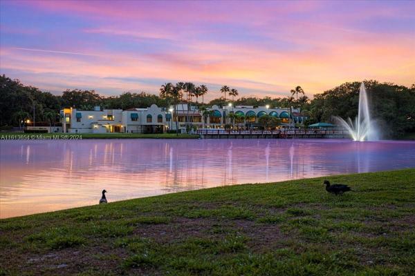 Poinciana Place Of Pine Island Ridge, 9450 Poinciana Pl #104, Davie, Florida 33324, image 3