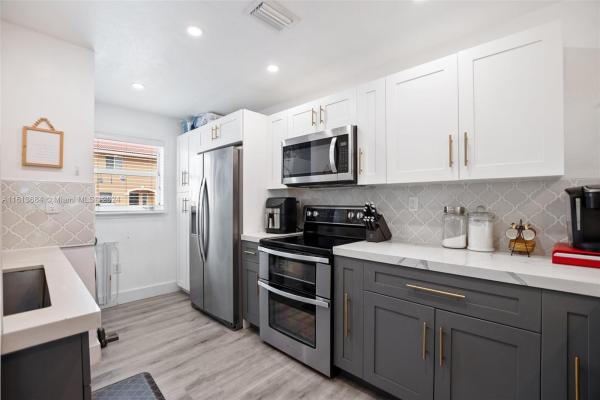 Dolphin View, 7965 NW 8th St #6, Fountainebleau, Florida 33126, image 1