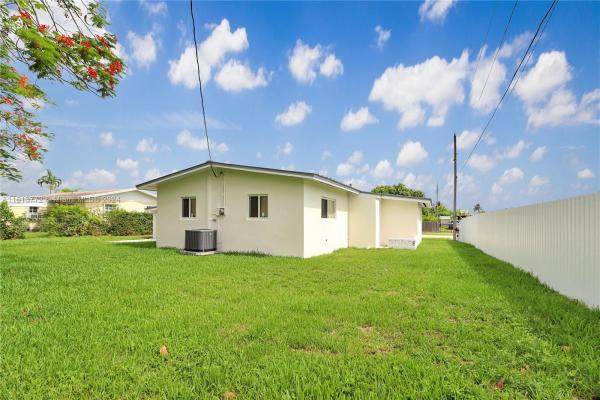 South Miami Heights Manor, 11710 SW 176th St, South Miami Heights, Florida 33177, image 3