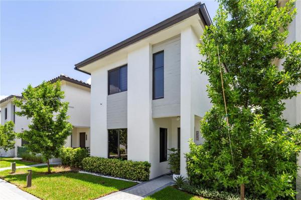 Canarias At Downtown Doral, 4358 NW 80th Ct, Doral, Florida 33166, image 1