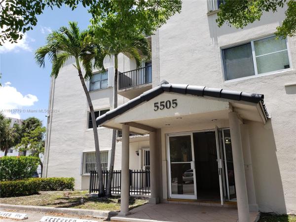 El Lago, 5505 NW 7th St #W103, Miami, Florida 33126, image 1