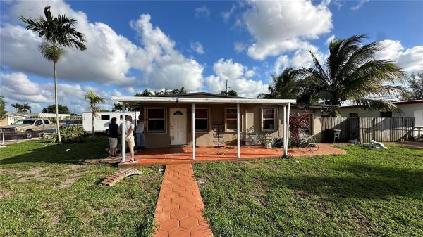Tropical Estates, 10000 SW 43rd St, Olympia Heights, Florida 33165, image 1
