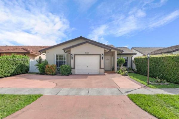 Bird Lakes South, 4724 SW 143rd Ave, Kendale Lakes, Florida 33175, image 3