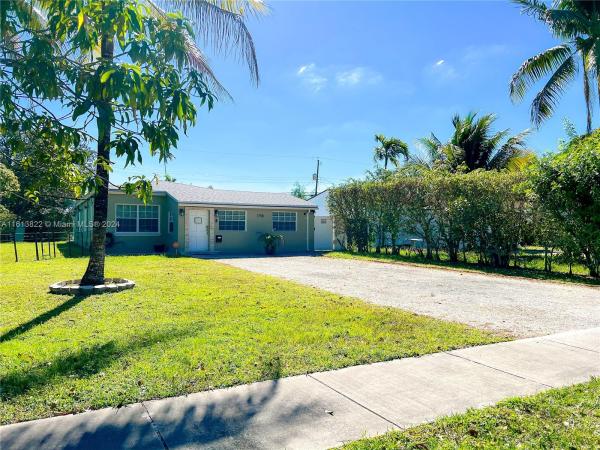 Fulford By The Sea, 1798 NE 176th St, North Miami Beach, Florida 33162, image 2