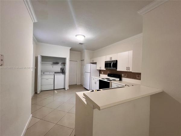Courtyard At The Grove, 4014 Peppertree Dr #4014, Weston, Florida 33332, image 1