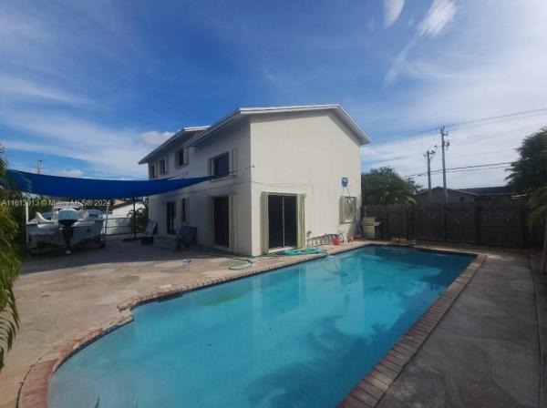 Peacock Place, 15704 SW 99th Ave, Palmetto Estates, Florida 33157, image 1