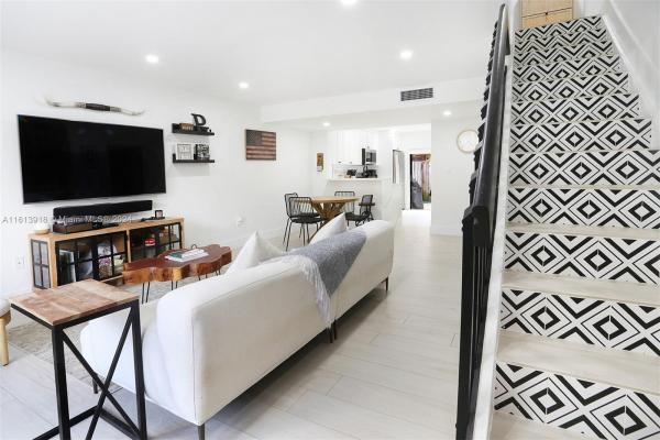 Dadeland Cove, 10211 SW 77th Ct, Kendall, Florida 33156, image 3