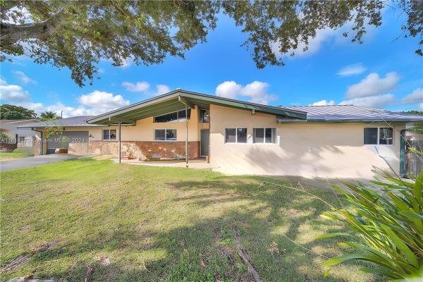 Melody Manor, 27500 SW 166th Ave, Redland, Florida 33031, image 3