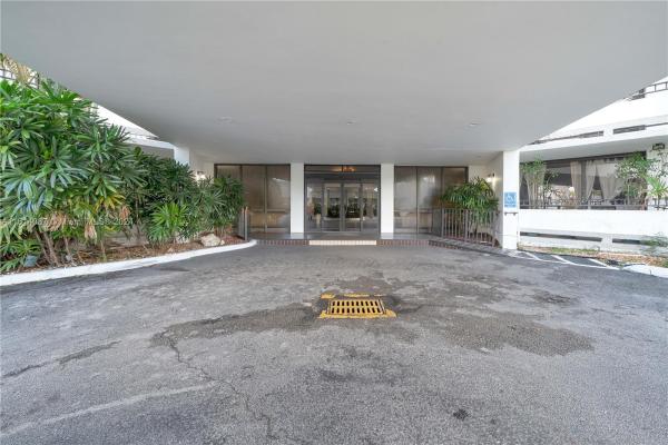 Towers Of Kendale Lakes, 13953 Kendale Lakes Cir #809B, Kendale Lakes, Florida 33183, image 3