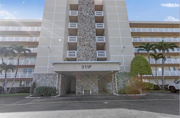 Meadowbrook Lakes View, 311 SE 3rd St #304, Dania Beach, Florida 33004, image 1