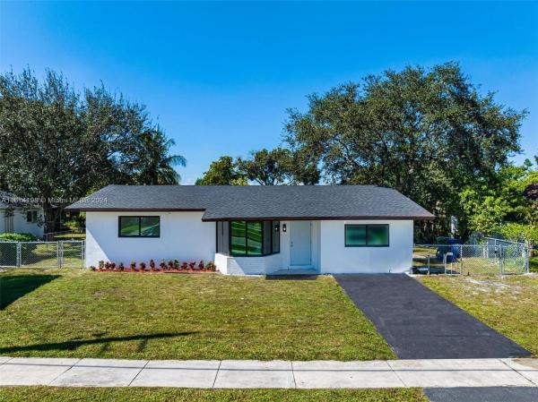 Sunshine Villas, 1521 NW 55th Ave, Lauderhill, Florida 33313, image 1