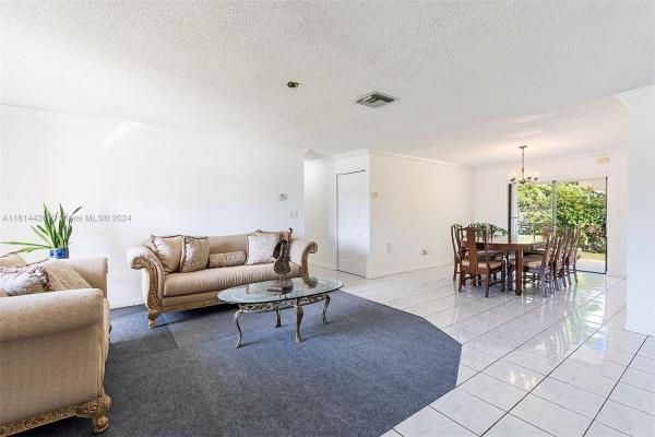Winston Park, 13234 SW 85th Ter, Kendale Lakes, Florida 33183, image 3