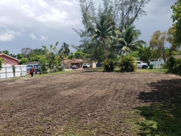 Miami Park, 1467 NW 99th St, Pinewood, Florida 33147, image 2