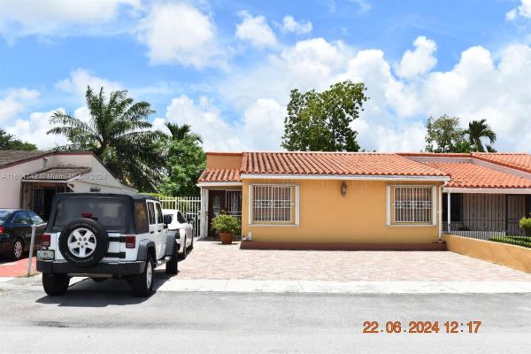 West Gardens, 9800 SW 2nd St, Fountainebleau, Florida 33174, image 1