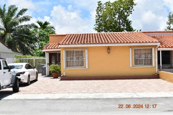 West Gardens, 9800 SW 2nd St, Fountainebleau, Florida 33174, image 3