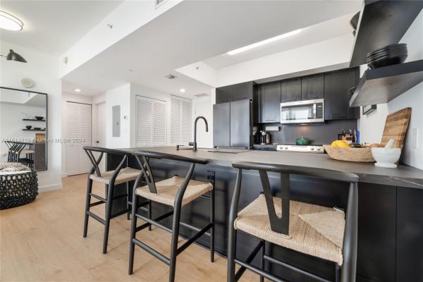 One Village Place, 4100 Salzedo St #812, Coral Gables, Florida 33146, image 2
