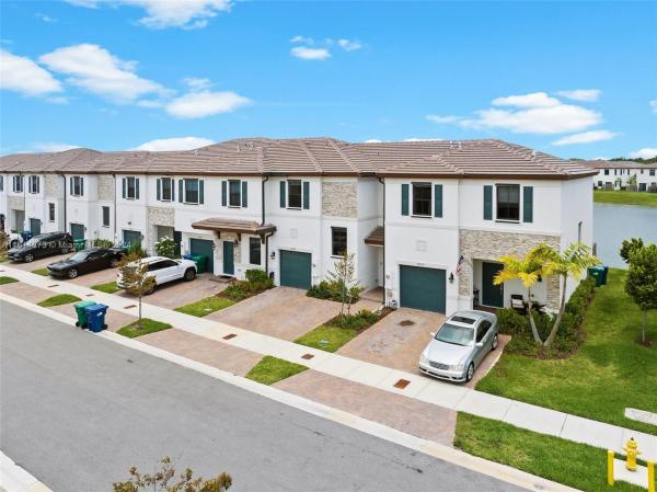 Crystal Cay, 10039 SW 231st Ln #10039, Cutler Bay, Florida 33190, image 3