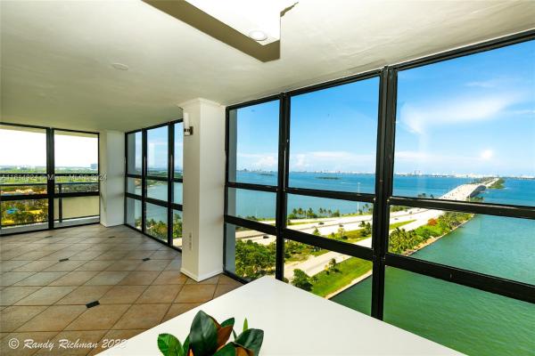 Charter Club, 600 NE 36th St #1918, Miami, Florida 33137, image 2