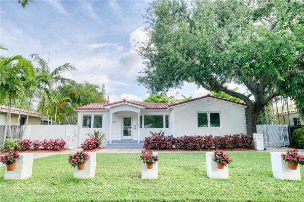 Hialeah Golf Course, 1629 Westward Dr, Miami Springs, Florida 33166, image 1