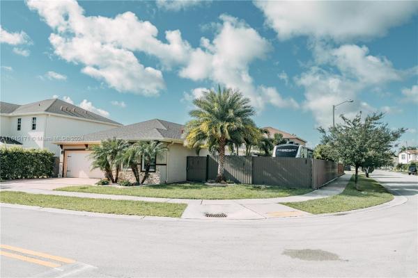 Bay Gardens, 12170 SW 249th Ln, Princeton, Florida 33032, image 3