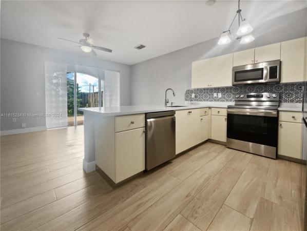 Century Gardens Village, 15276 SW 91st Ln, The Hammocks, Florida 33196, image 3