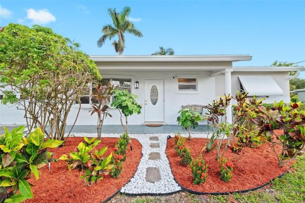 Stirling Lake, 5741 SW 55th St, Davie, Florida 33314, image 1