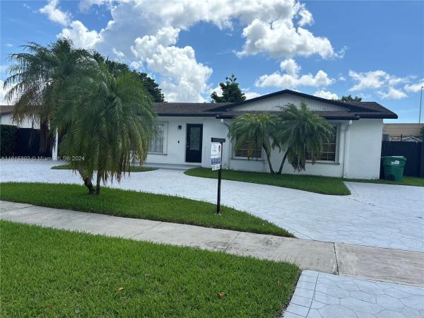 Devon Aire Estates, 11775 SW 119th Pl, Kendall, Florida 33186, image 1