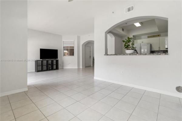 Century Park, 8980 W Flagler St #103, Fountainebleau, Florida 33174, image 3