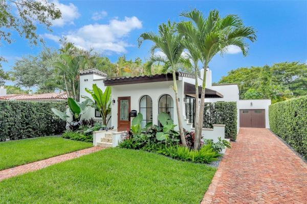 Davis Orchard, 1414 El Rado St., Coral Gables, Florida 33134, image 3