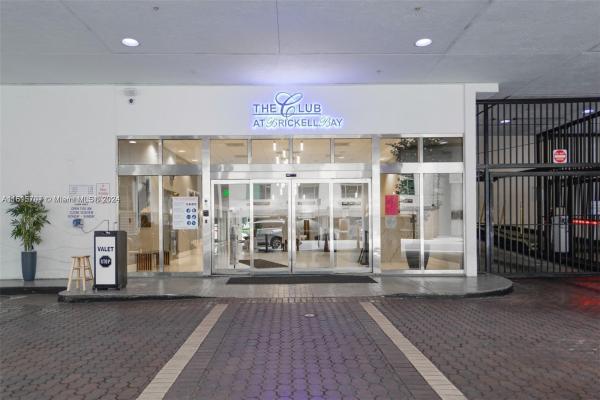 The Club At Brickell Bay, 1200 Brickell Bay Dr #1516, Miami, Florida 33131, image 3