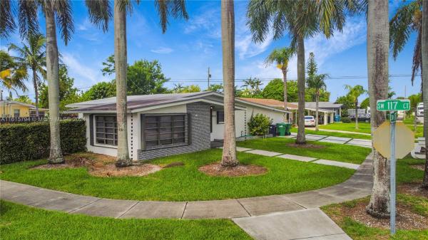 South Miami Heights Manor, 11732 SW 173rd Ter, South Miami Heights, Florida 33177, image 3