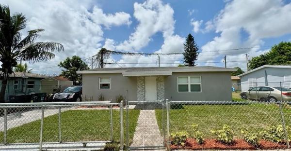 Mac Arthur Homesites, 990 NW 13th Ter, Florida City, Florida 33034, image 1