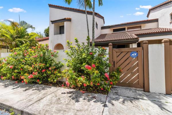 Kenland Court, 12518 SW 94th Ter #12518, The Crossings, Florida 33186, image 1