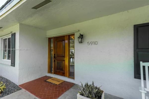Green Meadows, 5910 SW 164th Ter, Southwest Ranches, Florida 33331, image 3