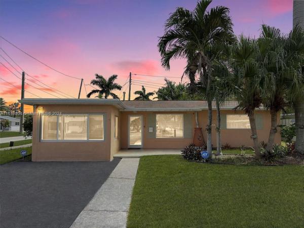 Country Club Homes, 1125 N 14th Ave, Hollywood, Florida 33020, image 1