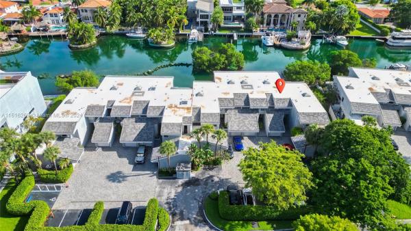 Poinciana Island Yacht & Racquet Club, 323 Poinciana Dr #903, Sunny Isles Beach, Florida 33160, image 3