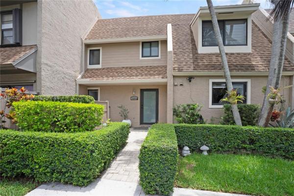 Briar Bay Townhouse Estates, 9206 SW 136th St Cir, Kendall, Florida 33176, image 1