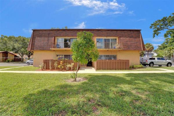 7103 W Sunrise Blvd #C2, Plantation, Florida 33313, image 2