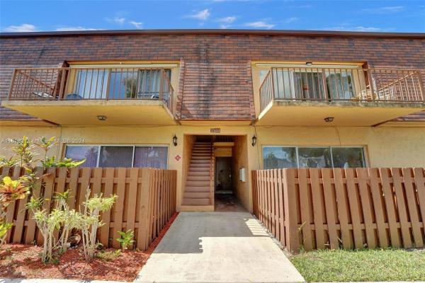 7103 W Sunrise Blvd #C2, Plantation, Florida 33313, image 3