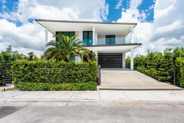 Treasure Island, 7520 W Treasure Dr, North Bay Village, Florida 33141, image 1