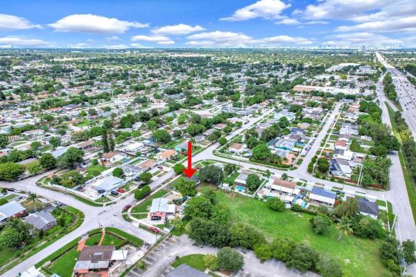 Carol City, 3960 NW 168th Ter, Miami Gardens, Florida 33055, image 3