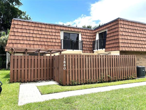 Village At Lake Pine, 11860 SW 9th Mnr, Davie, Florida 33325, image 1