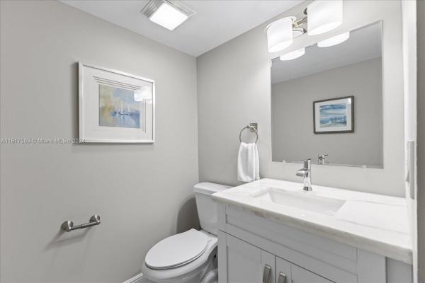 Biscaya, 20400 W Country Club Dr #316, Aventura, Florida 33180, image 3