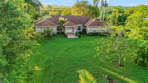 South Kendall Estates, 23525 SW 170th Ct, Redland, Florida 33031, image 3