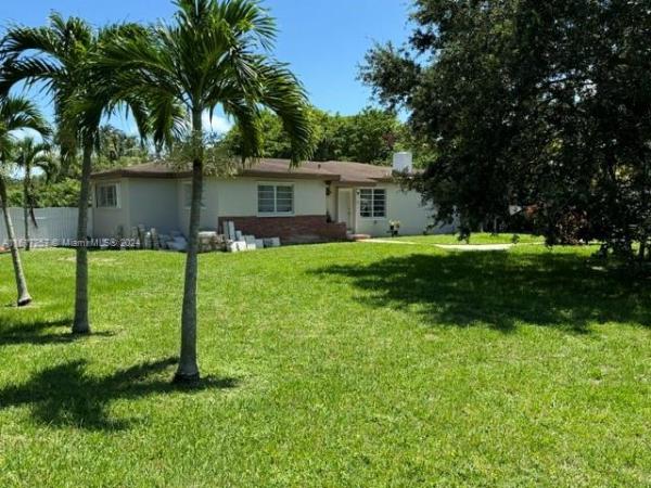 Biscayne Gardens, 60 NE 148th St, Golden Glades, Florida 33161, image 3