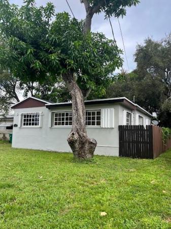 Town Of Modelo, 209 NW 7th Ave, Dania Beach, Florida 33004, image 2