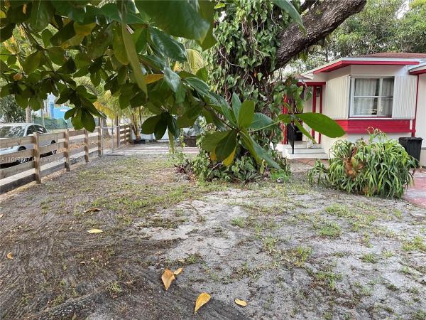 Hamblens, 905 NE 129th St, North Miami, Florida 33161, image 1